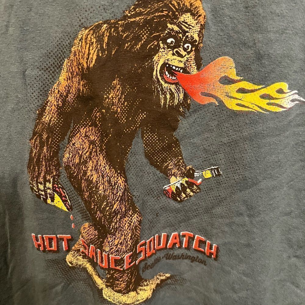 The Duck Company Hot Sauce Squatch Seattle Washington M